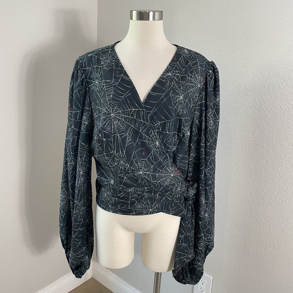 Laura Byrnes Hope Morrison Wrap Top Womens 3X Black Spiderweb Bell Sleeve Gothic